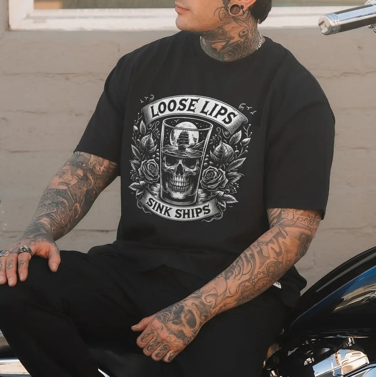 Loose Lips Sink Ships Printed Men's T-shirt