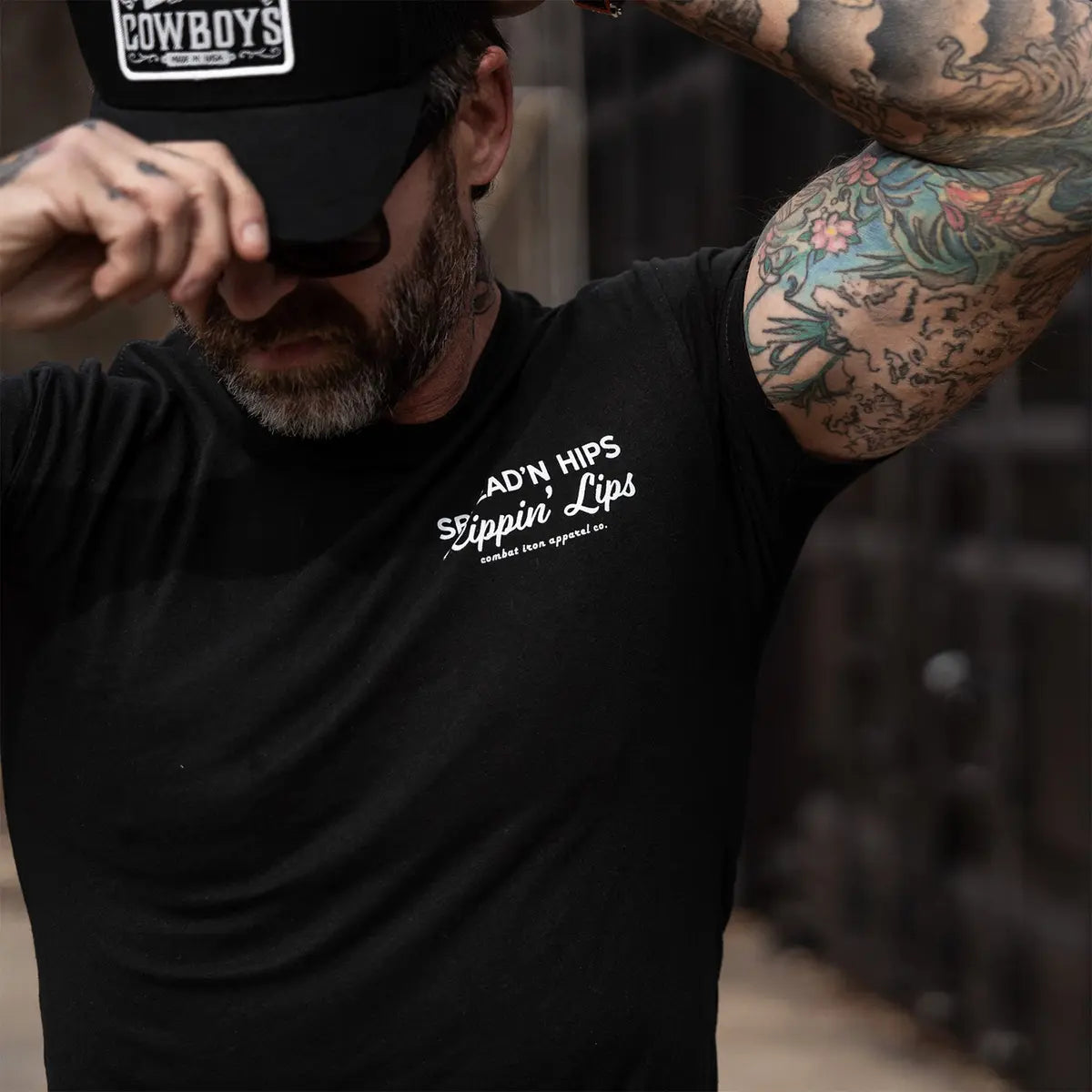 Spread'n Hips, Rippin' Lips Printed Oversized Unisex T-shirt