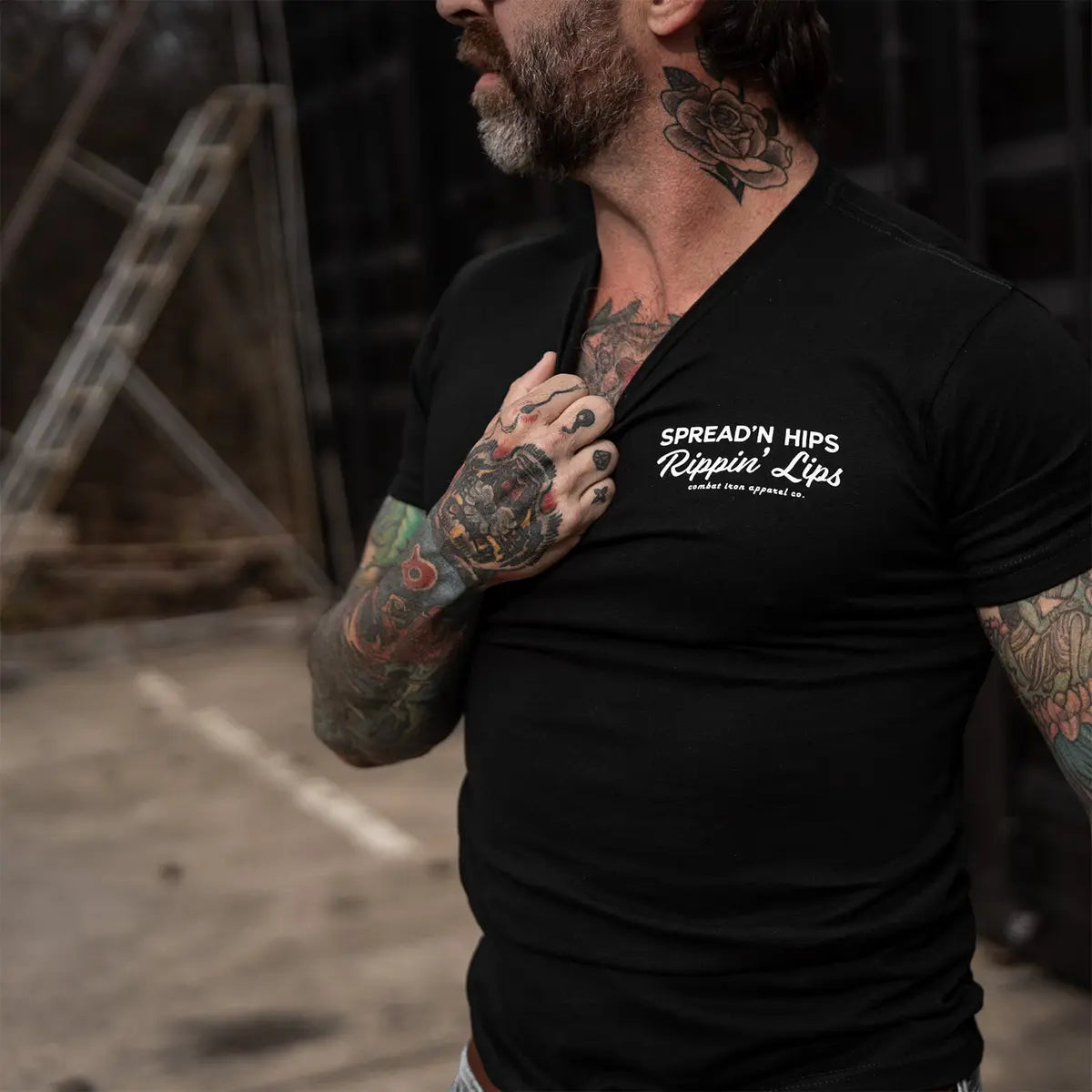 Spread'n Hips, Rippin' Lips Printed Oversized Unisex T-shirt