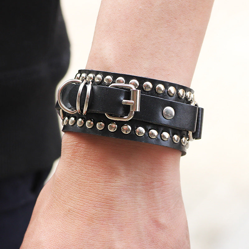 Minnieskull Fashion Punk Rivet Cool Bracelet - chicyea