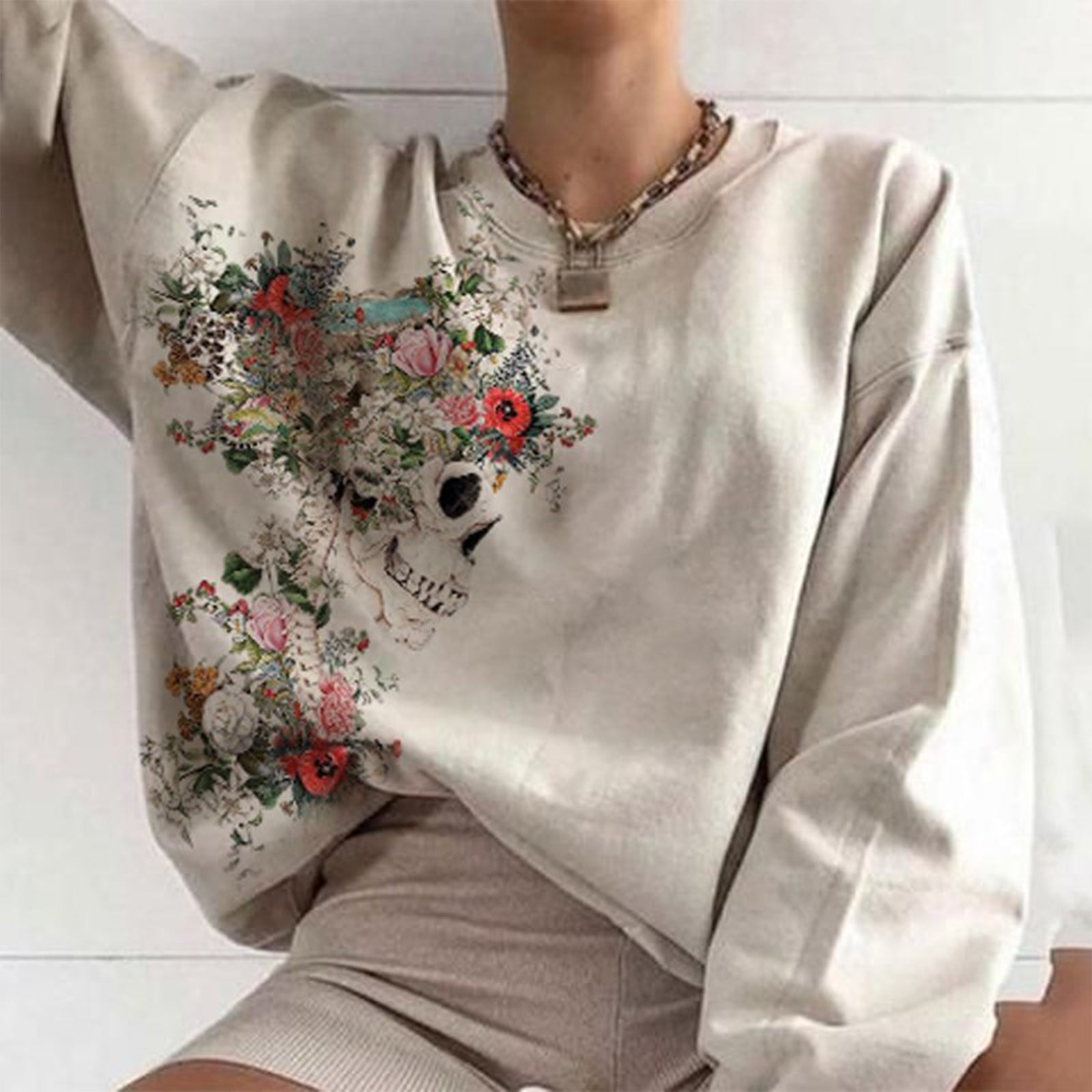 Minnieskull Flower Skull Print Sweatshirt - chicyea