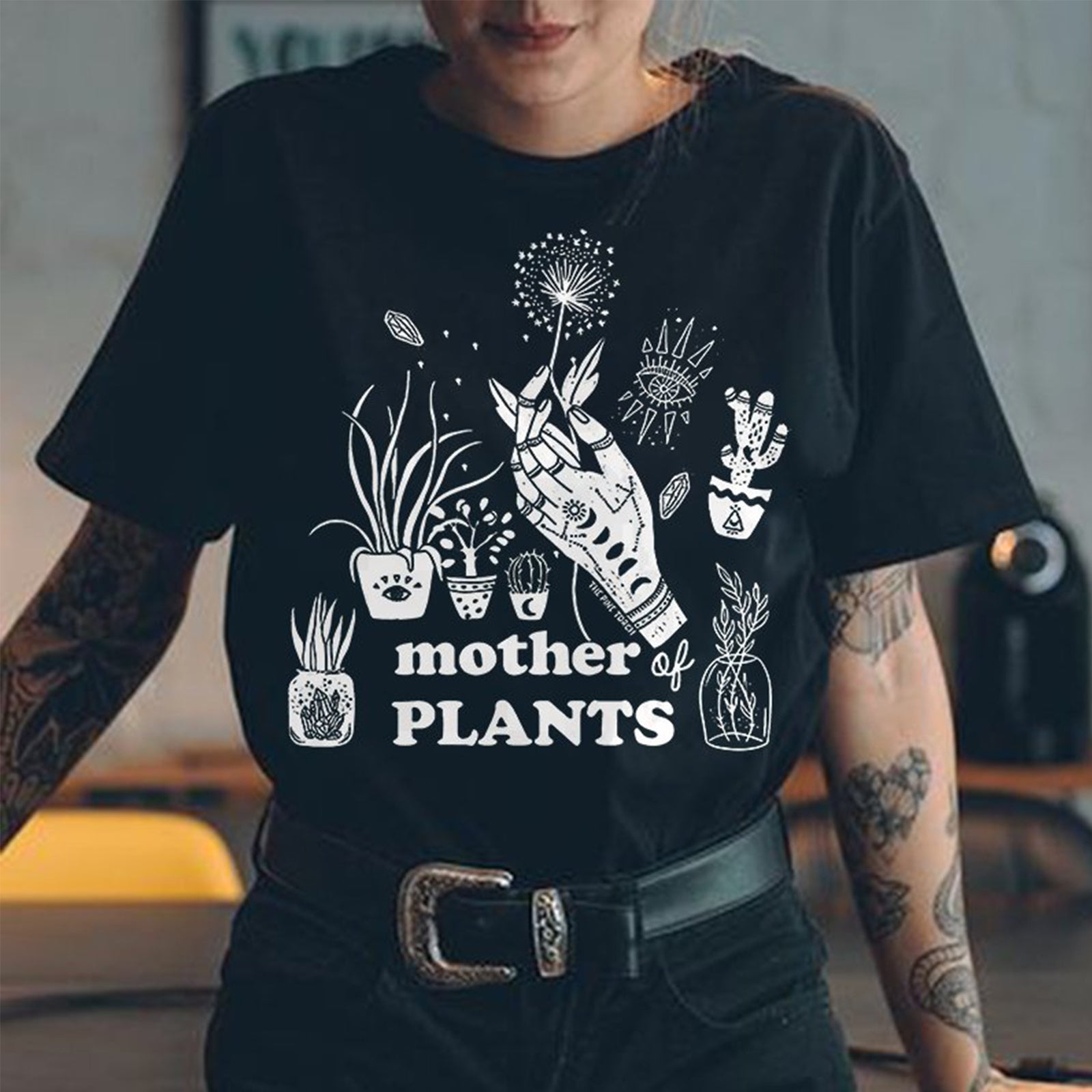 Minnieskull Mother Plants Black T-Shirt - chicyea