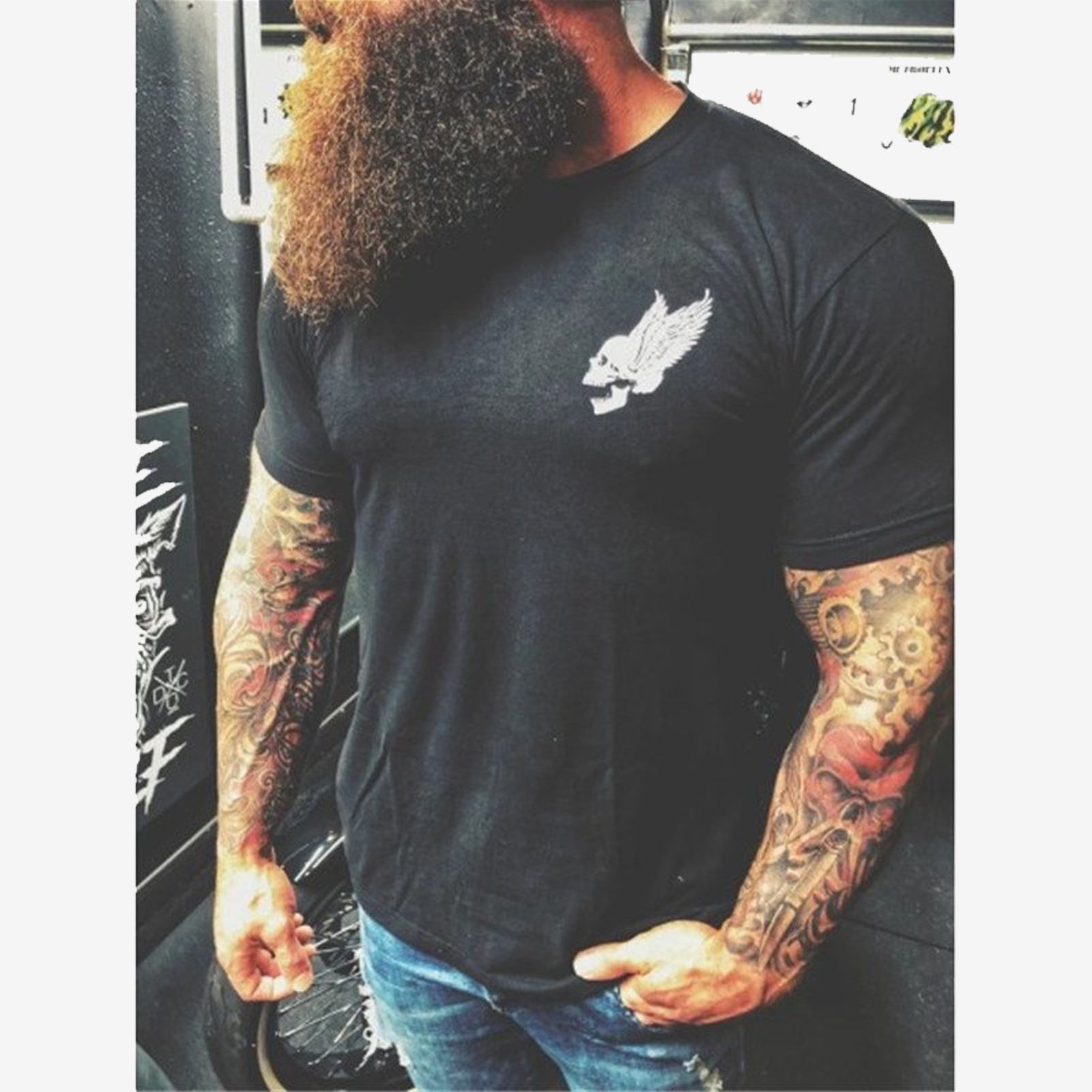 Livereid Black Men Vintage Wings Skull Print T-Shirt - chicyea