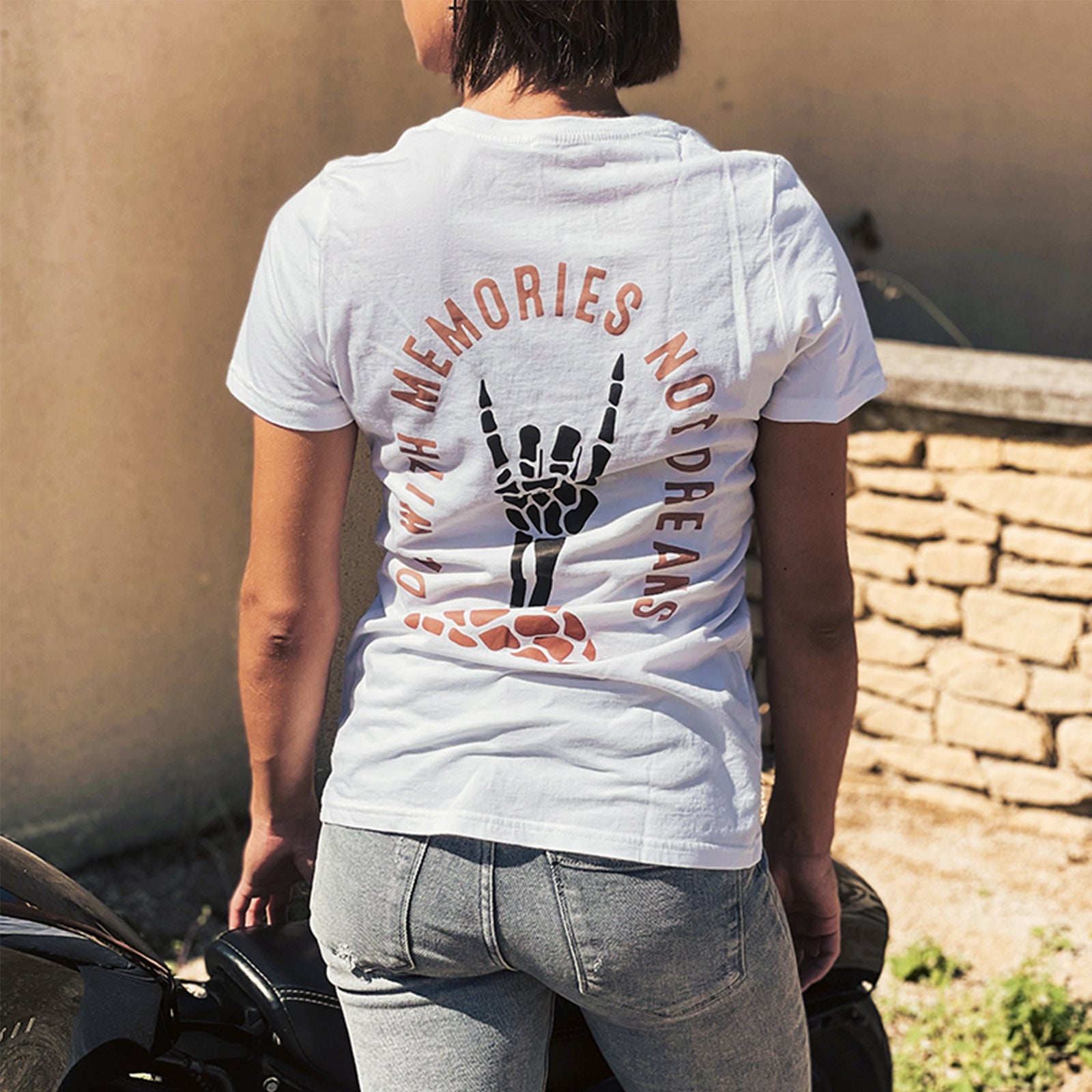 Minnieskull Die With Memories Not Dreams Printed T-Shirt - chicyea