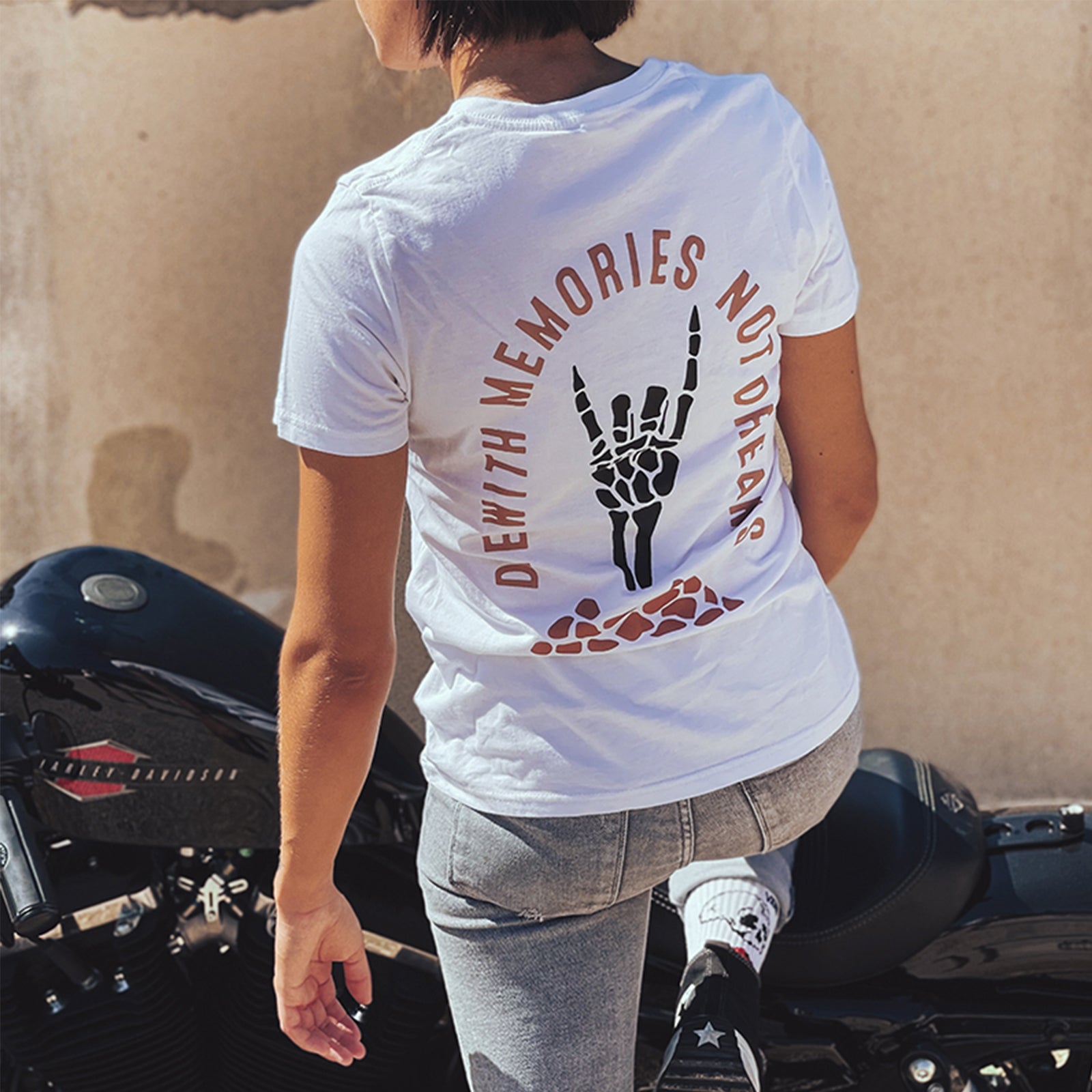 Minnieskull Die With Memories Not Dreams Printed T-Shirt - chicyea