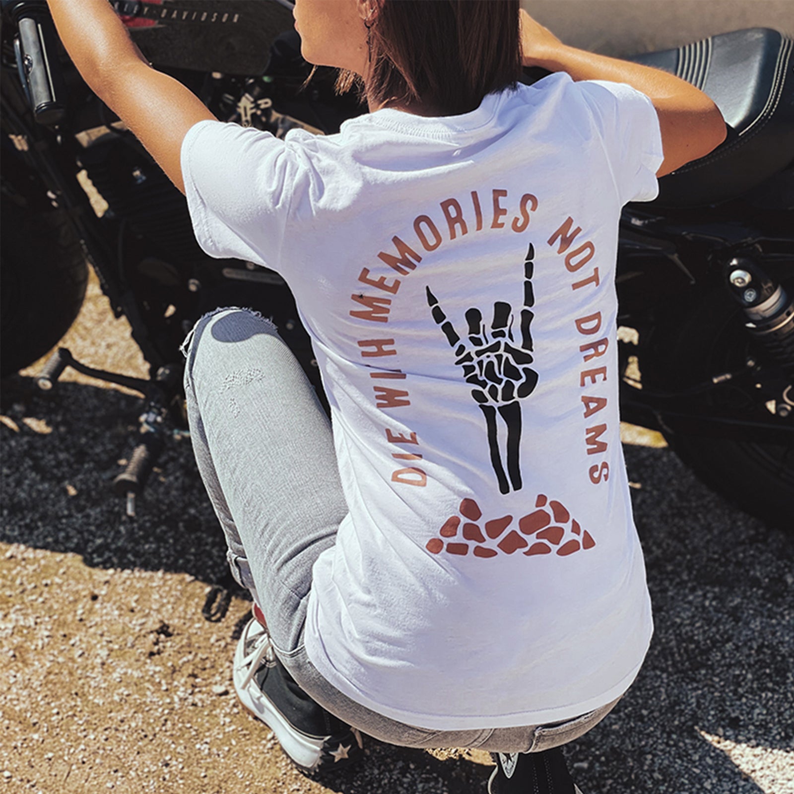 Minnieskull Die With Memories Not Dreams Printed T-Shirt - chicyea