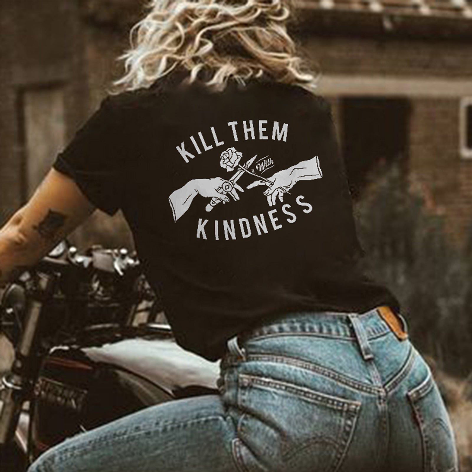 Minnieskull Kill Them Kindness Printed Black T-Shirt - chicyea