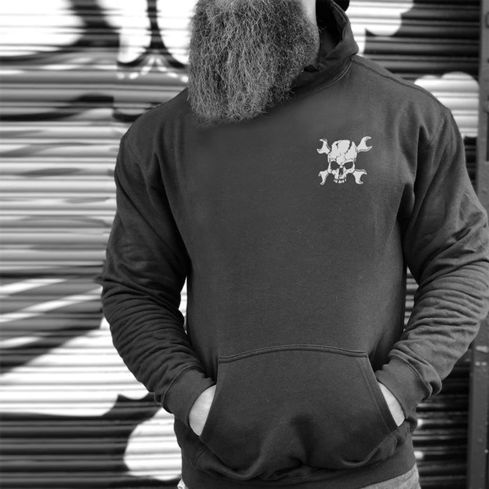 Livereid Black Skull WrencH Print Hooded Sweatshirt - chicyea