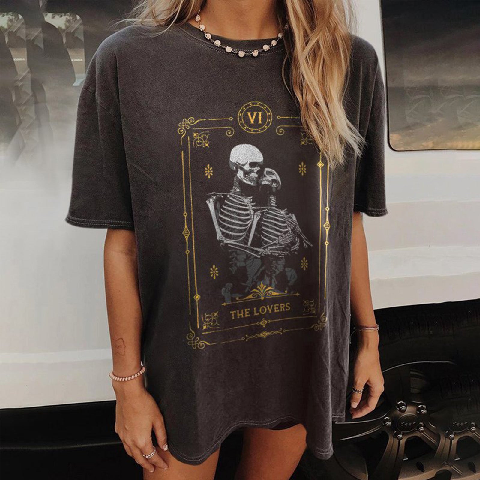 Minnieskull The Lovers Skull Designer Women T-Shirt - chicyea