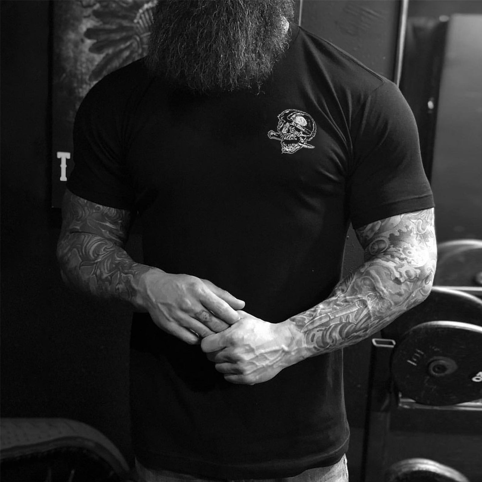 Livereid Cool Norse Fitness Survive Violently Skull T-Shirt - chicyea