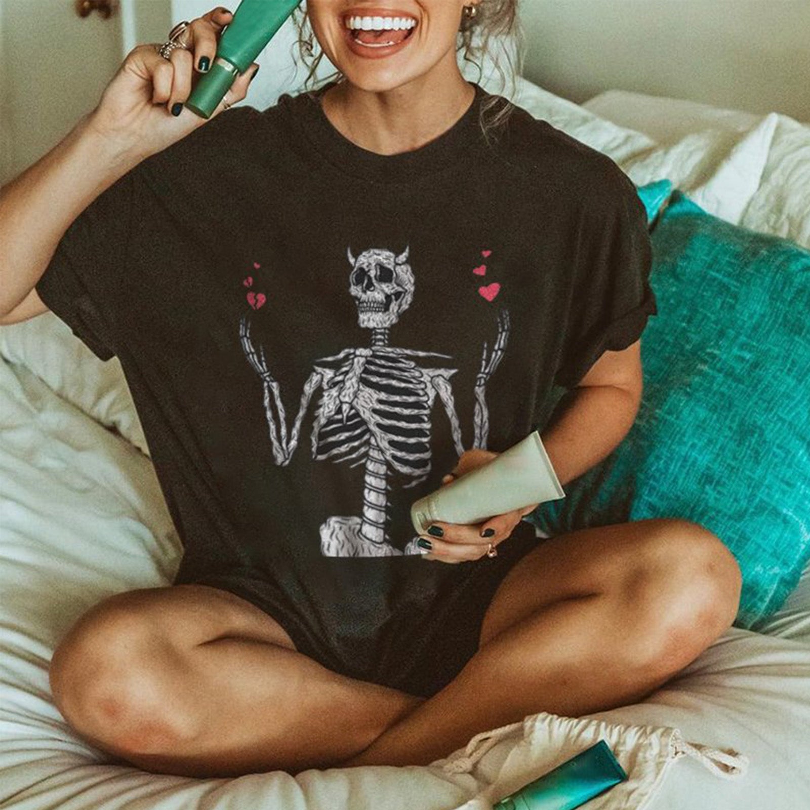 Minnieskull Skull Love Printed Designer T-Shirt - chicyea