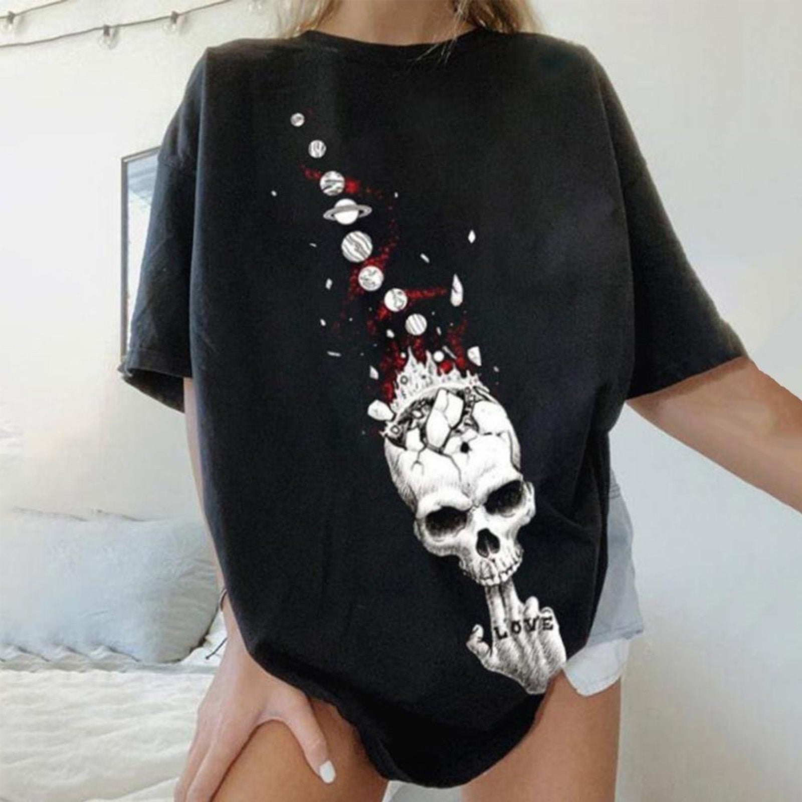 Minnieskull Cool Skull Planet Print Plus T-Shirt - chicyea