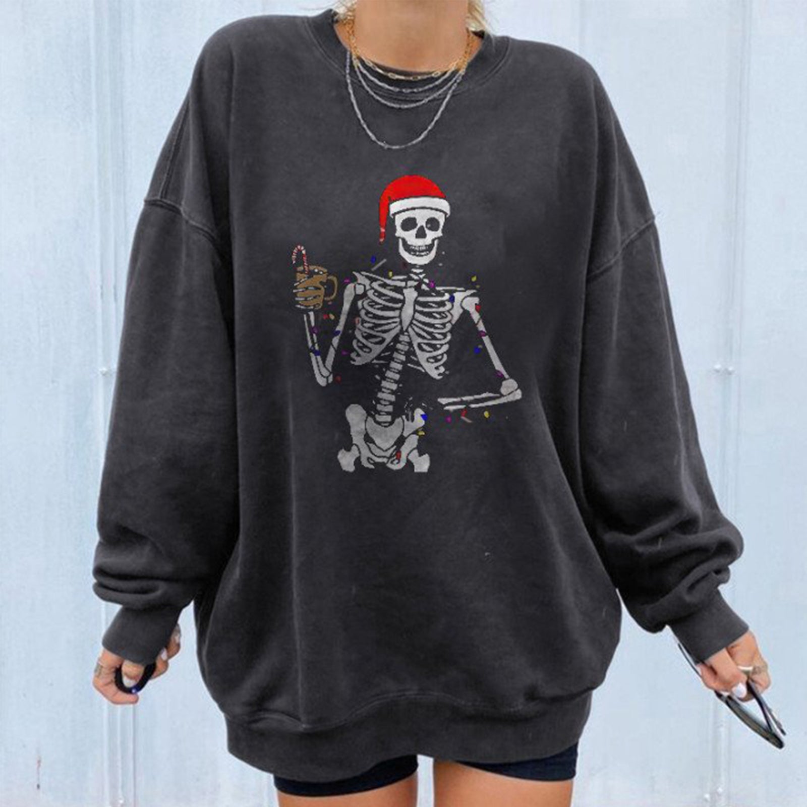 Minnieskull Cool Skull With Christmas Hat Women Sweatshirt - chicyea