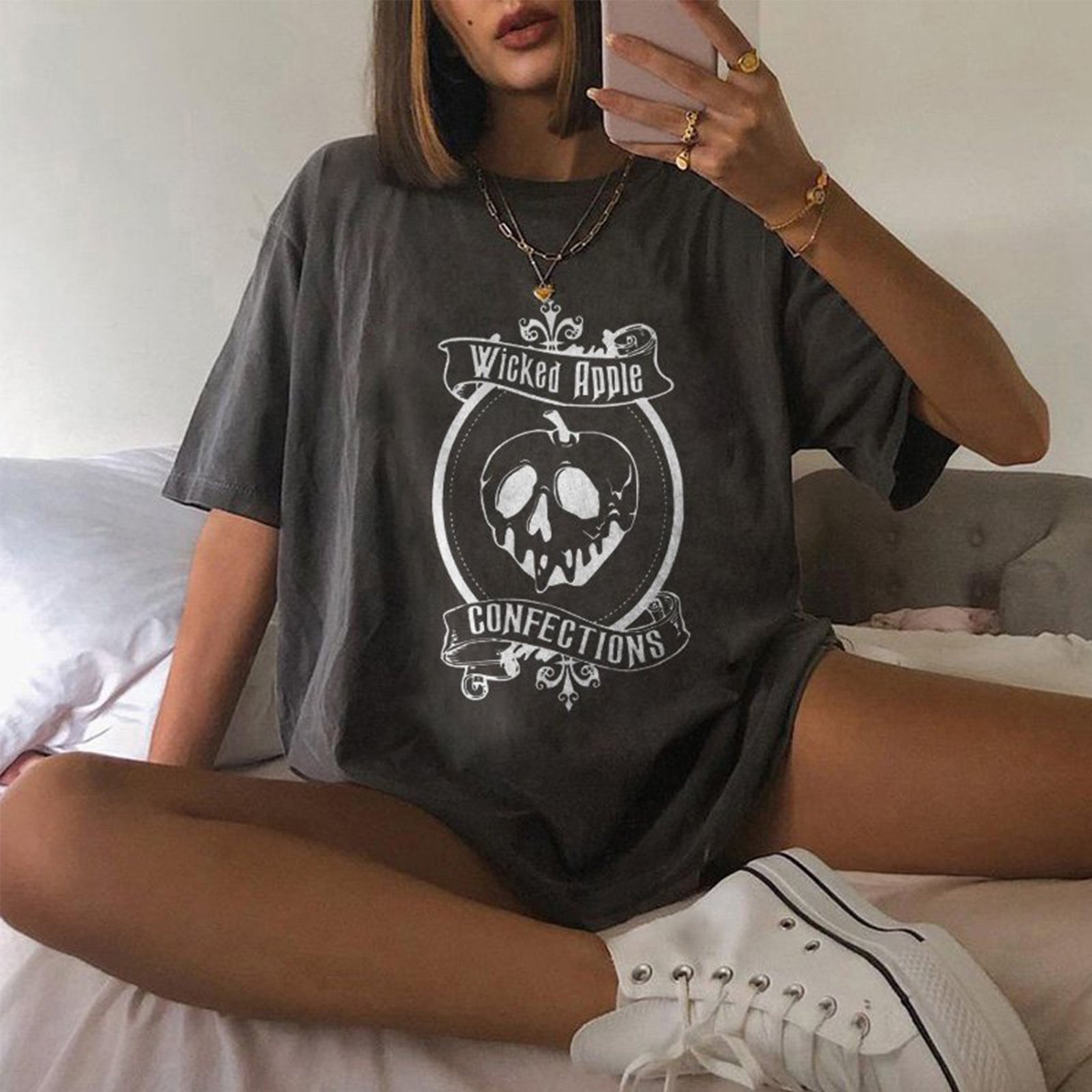 Minnieskull Cool Wicked Apple Confections Skull T-Shirt - chicyea