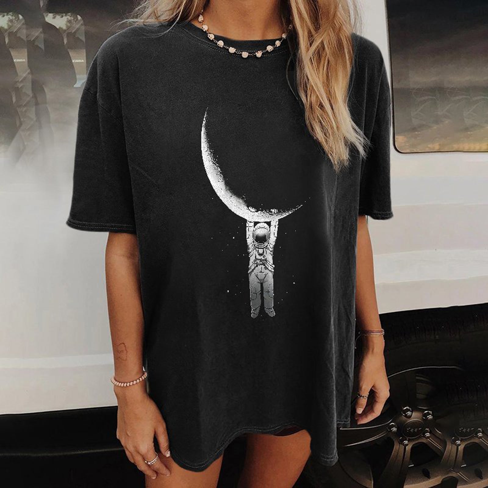 Neojana Designer Moon Astronaut Print T-Shirt - chicyea
