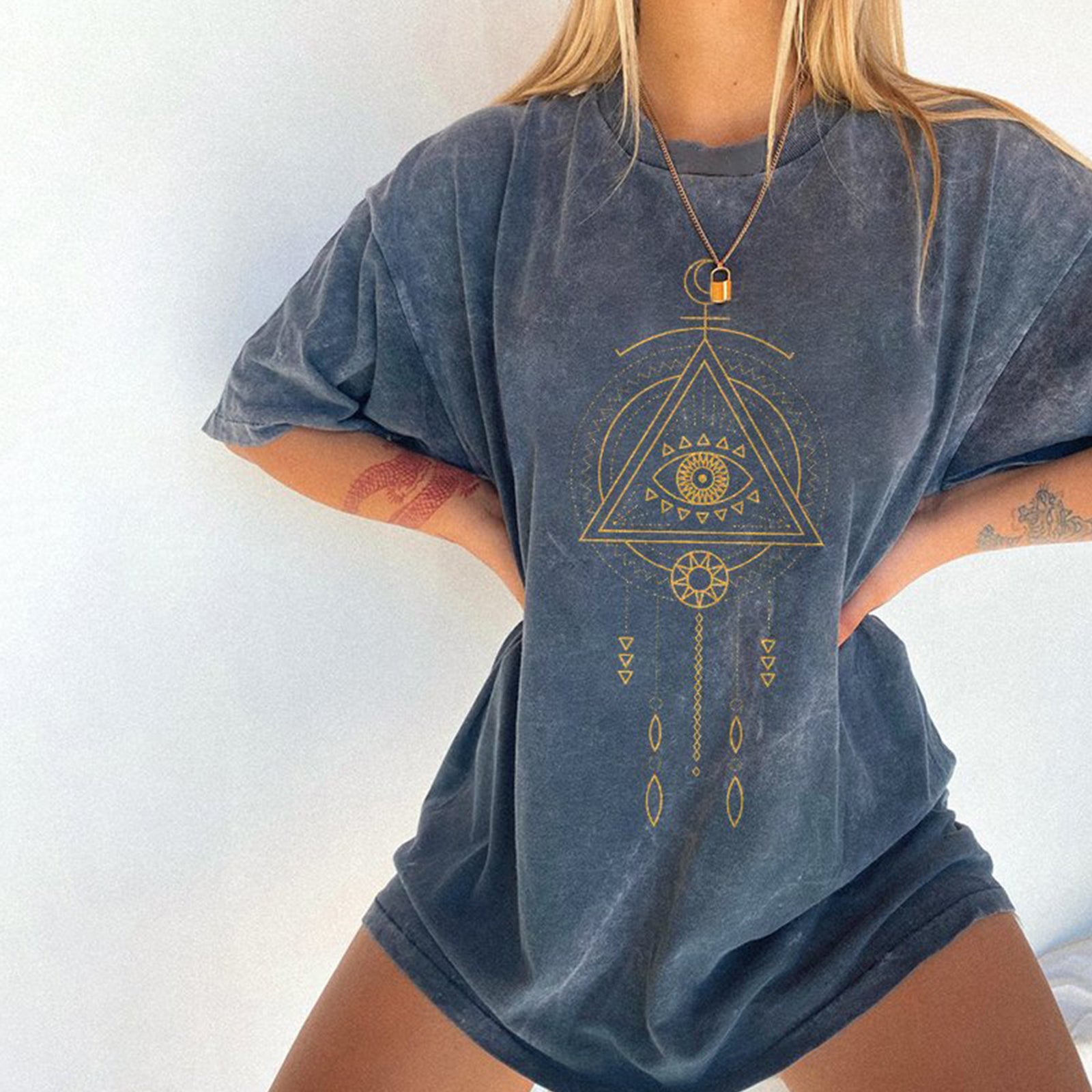 Neojana Triangle Demon Eyes Print T-Shirt - chicyea