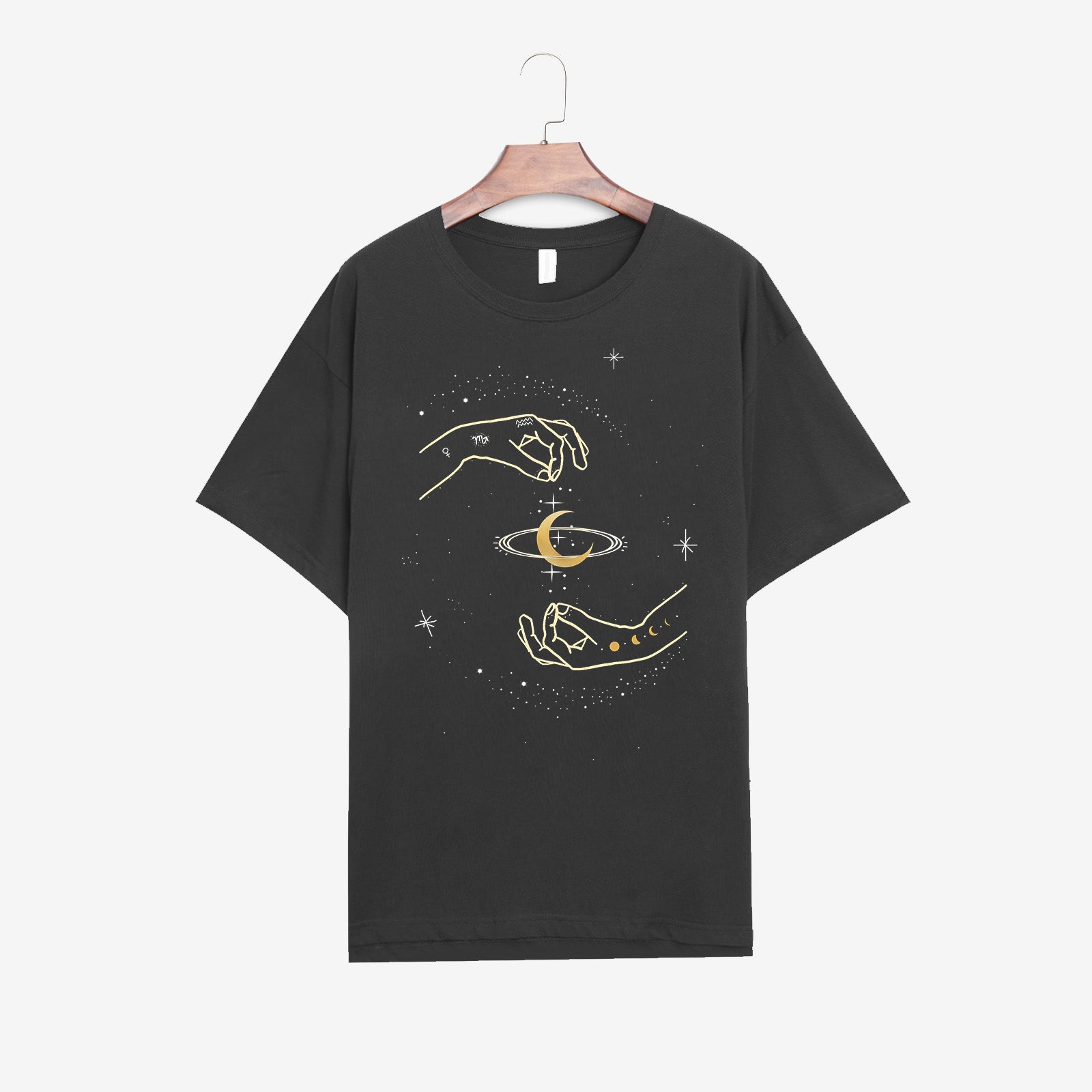 Neojana Mysterious Hands Moon Print Plus T-Shirt - chicyea