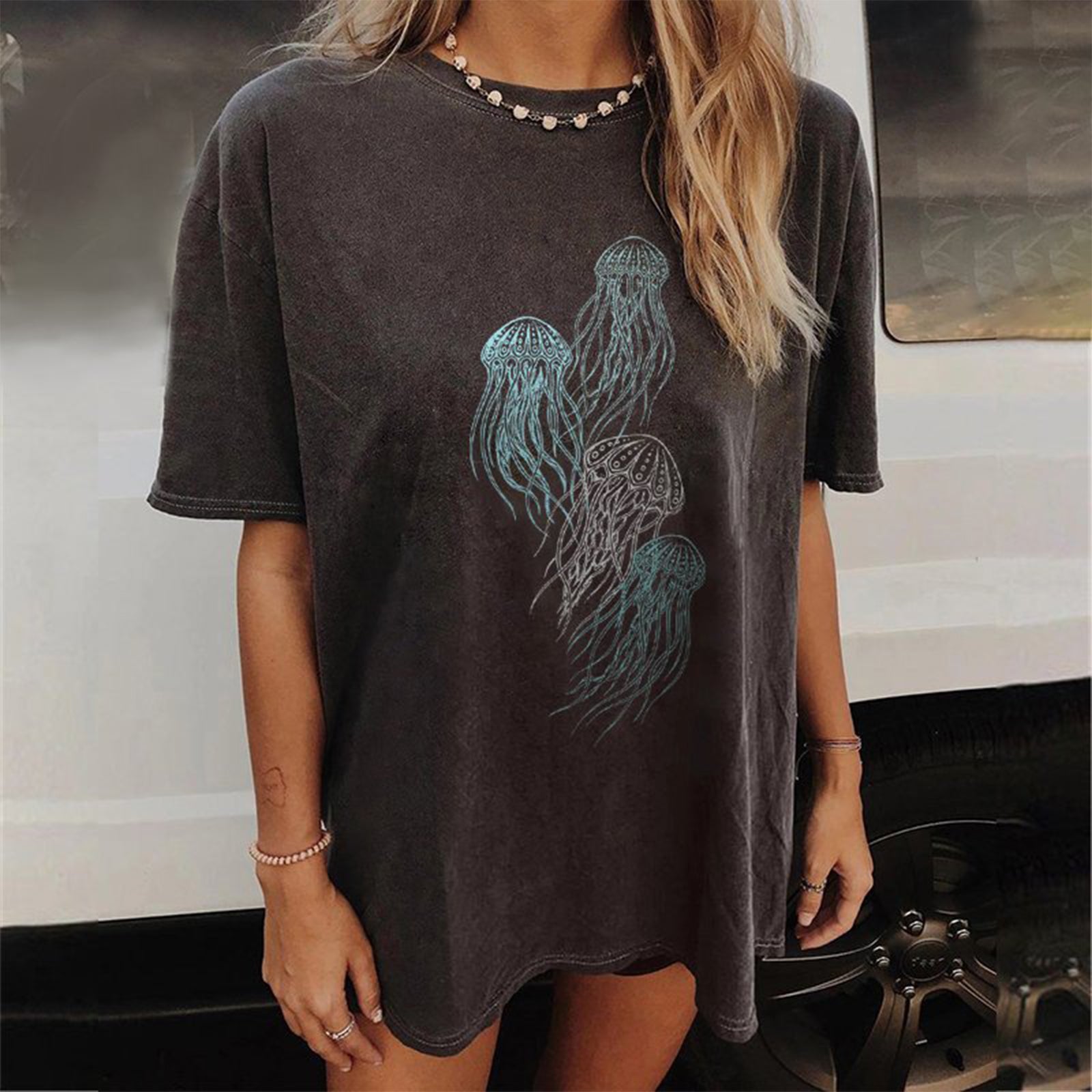 Neojana Colorful Medusa Printed Designer T-Shirt - chicyea