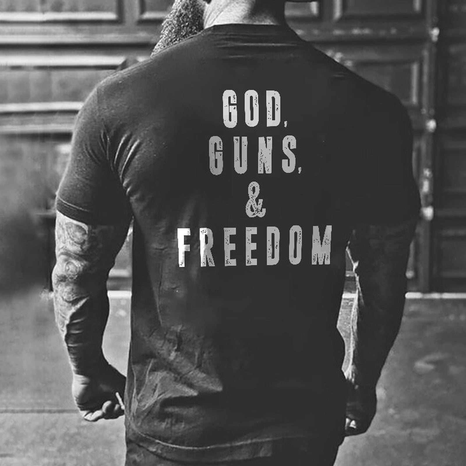 Livereid Men God Guns & Freedom Print T-Shirt - chicyea