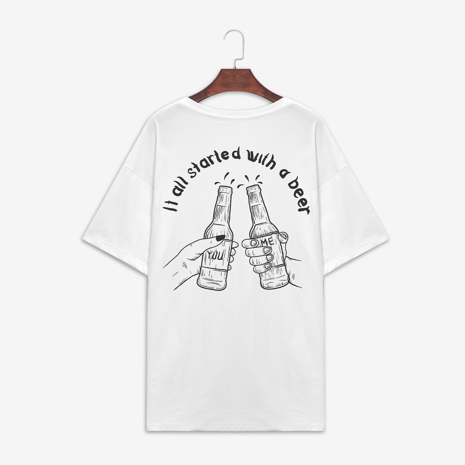Minnieskull begann mit einem Bier Grafik T-Shirts 