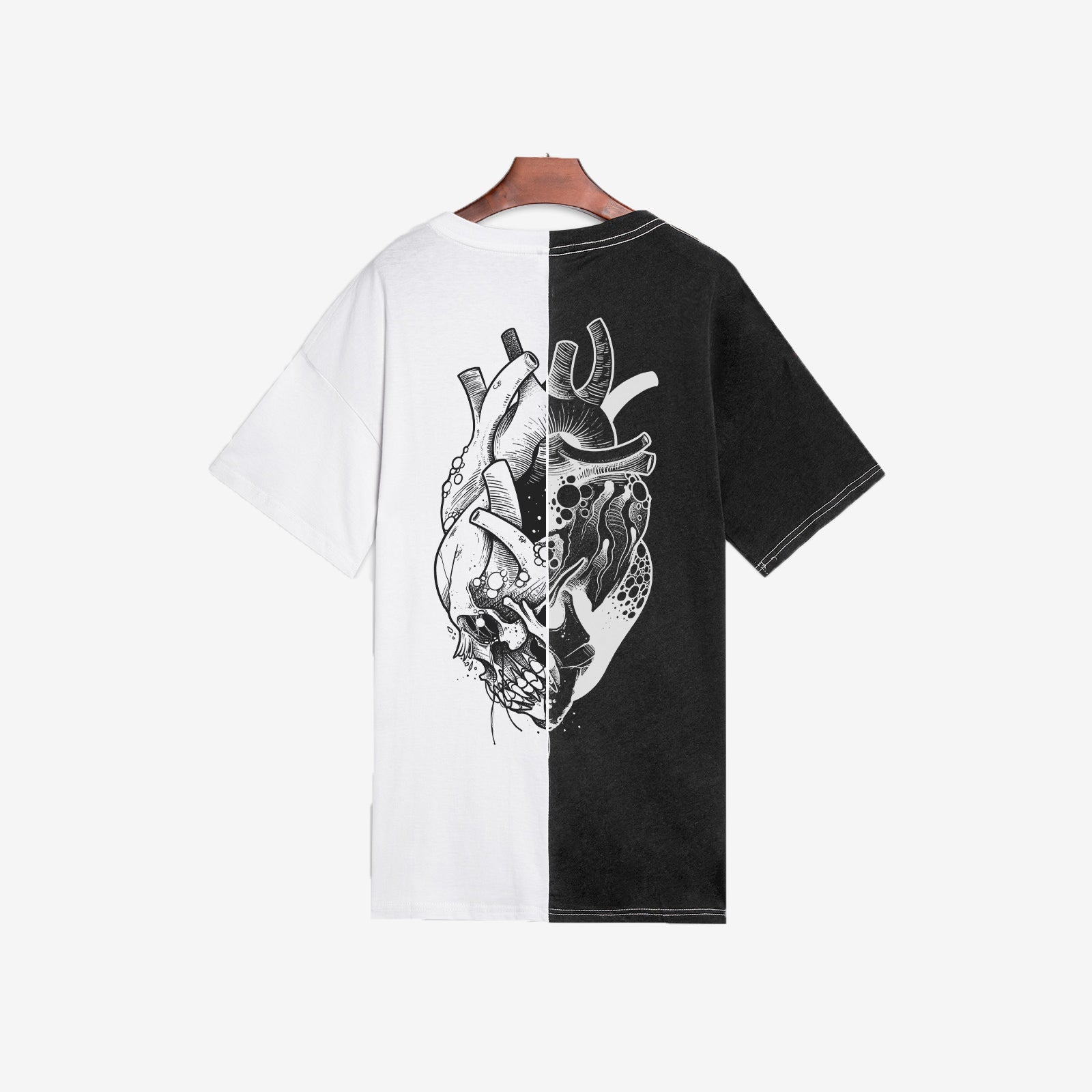 Minnieskull Black White Heart Skull Print T-Shirt
